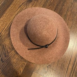 Nordstrom brown hat, great condition